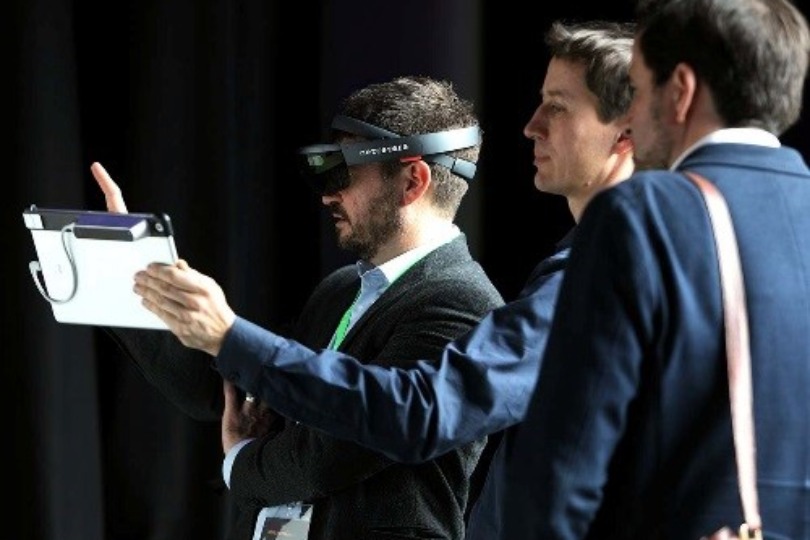 Rafael Perez and Reto Grob show the potential of AR 